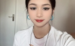 叫女生捏自己的小兔兔的视频